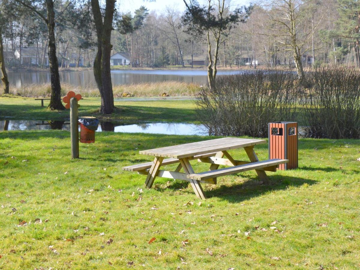 Lovely Holiday Home In Limburg Amid Lush Forest Stramproy Exteriör bild